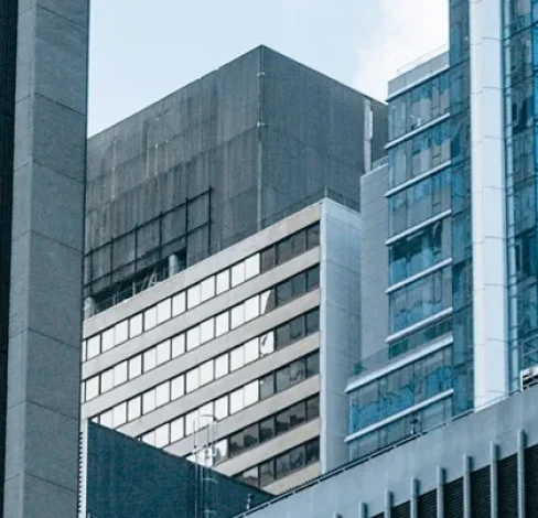 Multicell polycarbonate facade system for commercial buildings